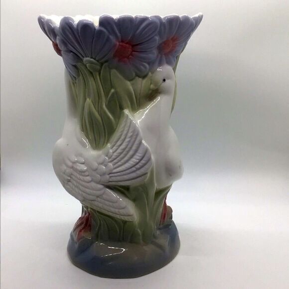 Vintage M. Requena Porcelain Dove Vase - Picture 7 of 7